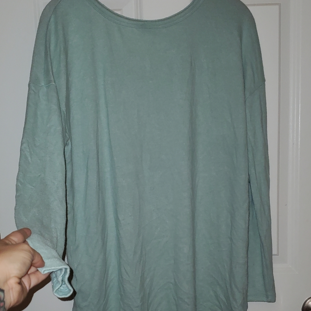 Sweater - Picture 5 of 6